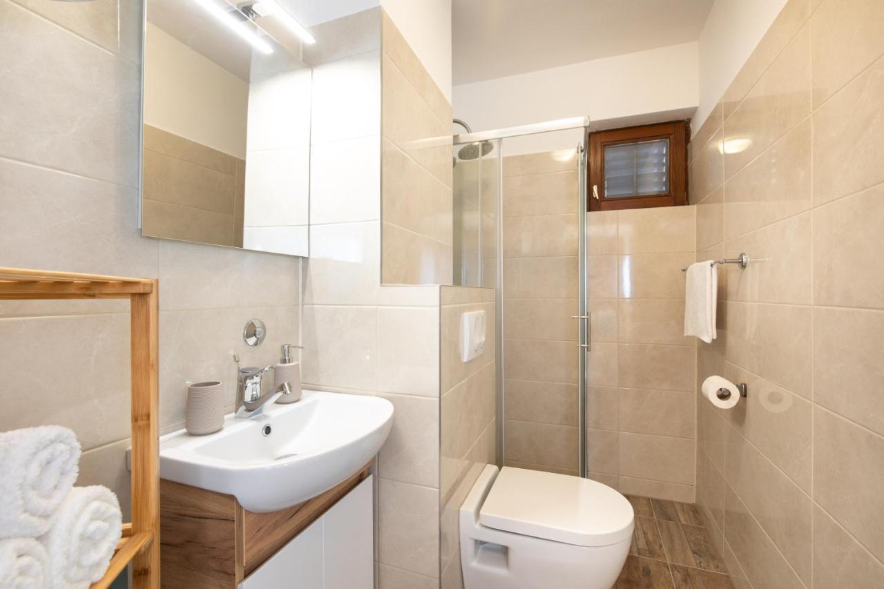 Apartment Laura Пунат Экстерьер фото
